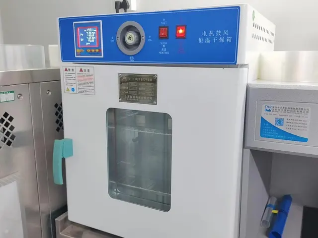 Raw-material storage at the Shanghai Mars self-adhesive film factory